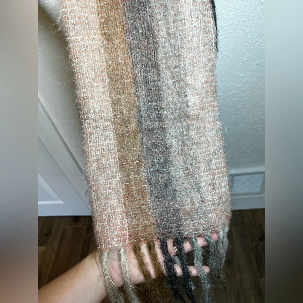 VNTG Wool /‎ Mohair Blend Scarf - Made in Great Britain